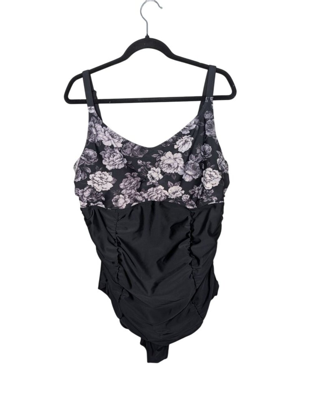 Torrid Black Dark Floral One-Piece Swimsuit Ruched Sides Size 3X